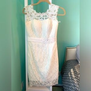 32 bust, 36 hip, 26 waist (in inches)